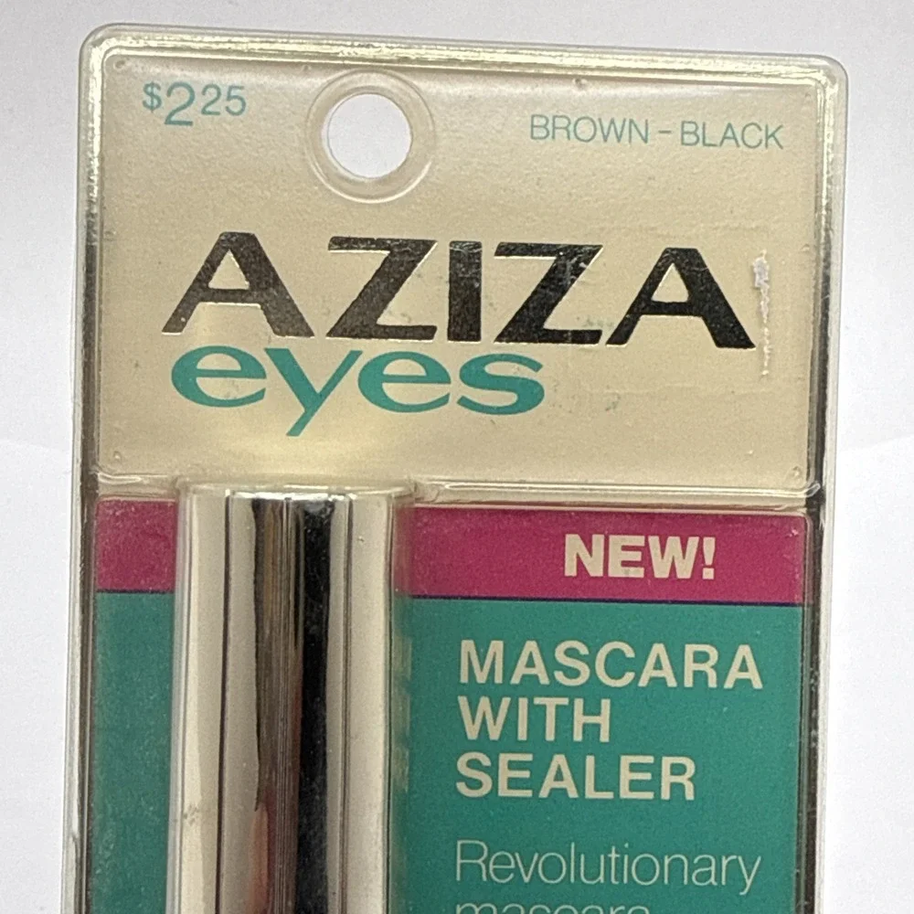 Aziza eyes mascara